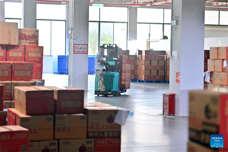 Το φαγητό του δρόμου Λουοσιφέν αναζωογονεί τη βιομηχανική δυναμική στην επαρχία Γκουανγκσί