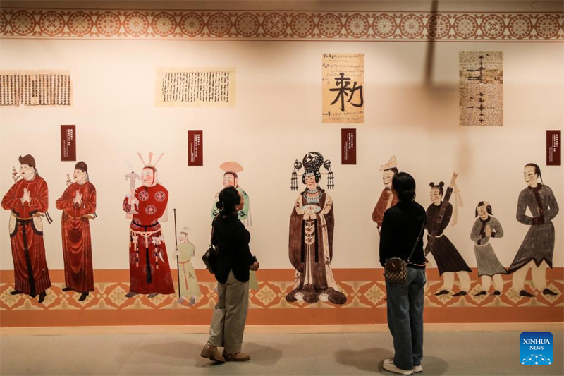 Μια ματιά στην 8η Διεθνή Πολιτιστική Έκθεση του Δρόμου του Μεταξιού (Ντουνχουάνγκ)