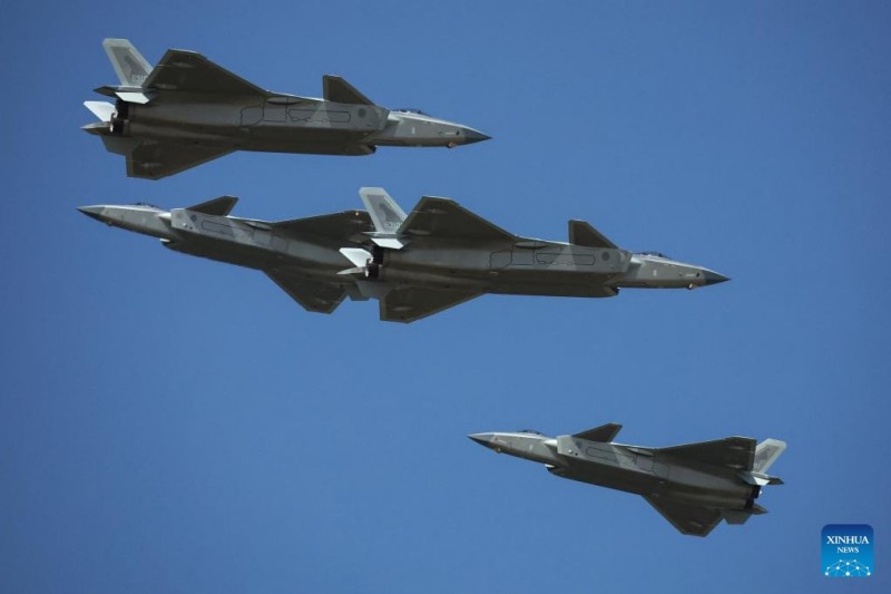 Η ανοιχτή εκδήλωση της Πολεμικής Αεροπορίας του Λαϊκού Απελευθερωτικού Στρατού της Κίνας και η αεροπορική επίδειξη Τσανγκτσούν ολοκληρώθηκαν στην Κίνα