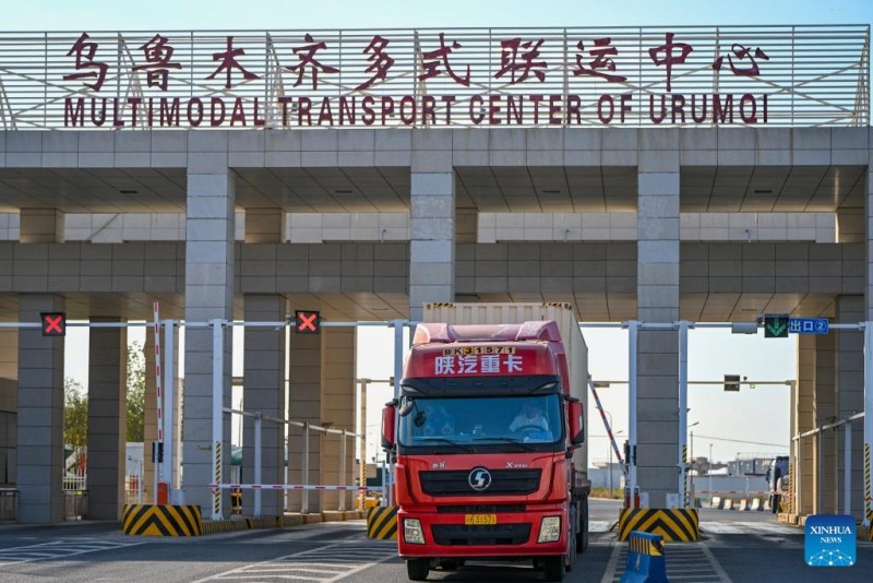 Η Σιντζιάνγκ προχωρά μπροστά ως πύλη για το άνοιγμα της