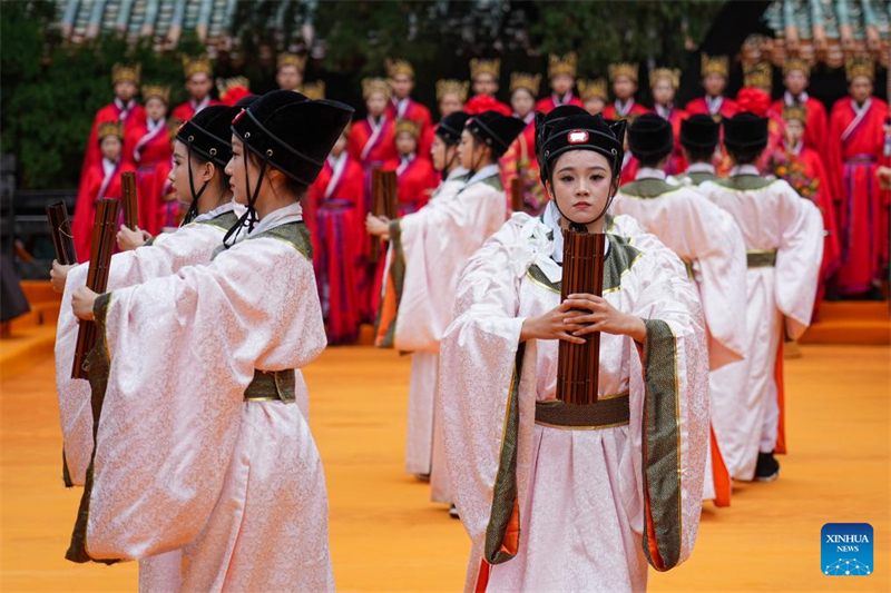 Η Κίνα γιορτάζει την 2.576η επέτειο από τη γέννηση του Κομφούκιου