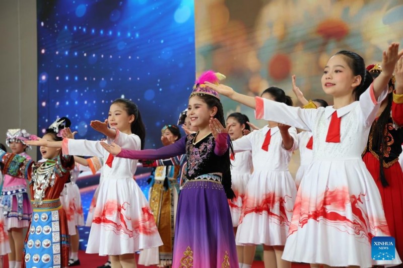 Έκθεση που παρουσιάζει την πρόοδο της Κίνας στον τομέα της ψηφιακής και έξυπνης ενδυνάμωσης των γυναικών και των κοριτσιών στο Πεκίνο