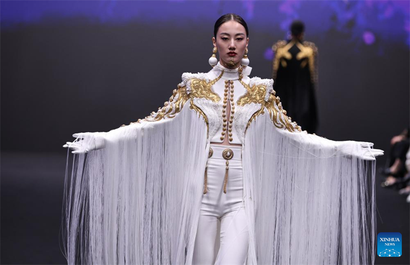 Στιγμιότυπα από την Εβδομάδα Μόδας της Σαγκάης