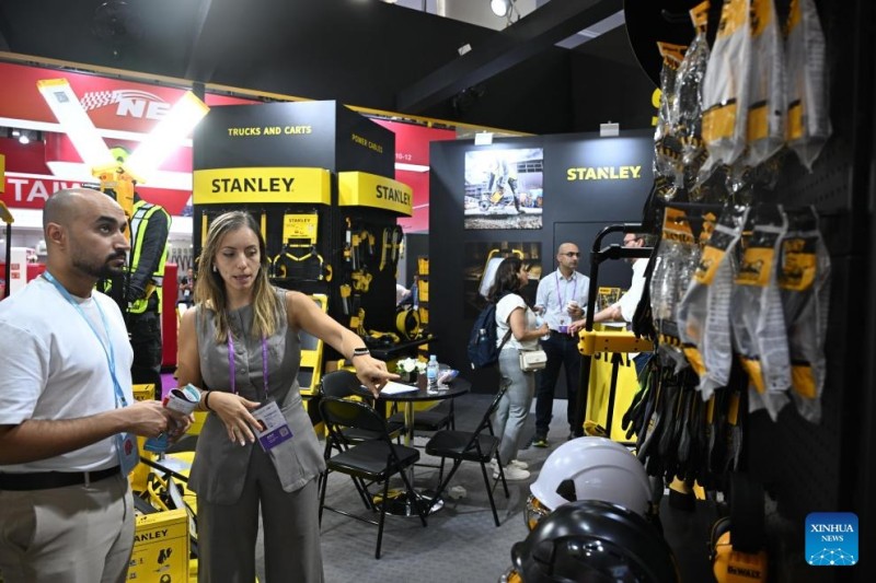 Η Έκθεση Εισαγωγών και Εξαγωγών της Κίνας , ξεκίνησε την Τετάρτη στη νότια Κίνα, με αριθμό ρεκόρ εκθετών και αγοραστών.