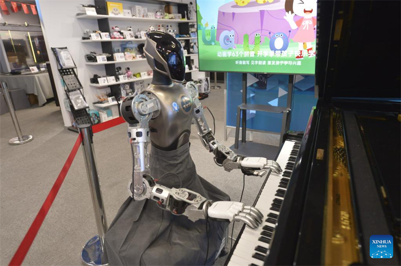 Μια ματιά στα ανθρωποειδή ρομπότ στην πόλη Σεντζέν