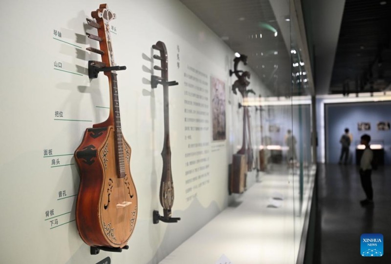 Έκθεση με θέμα τις διάφορες μουσικές κουλτούρες κατά μήκος του αρχαίου Δρόμου του Μεταξιού πραγματοποιήθηκε στο Γκουάνγκτζου