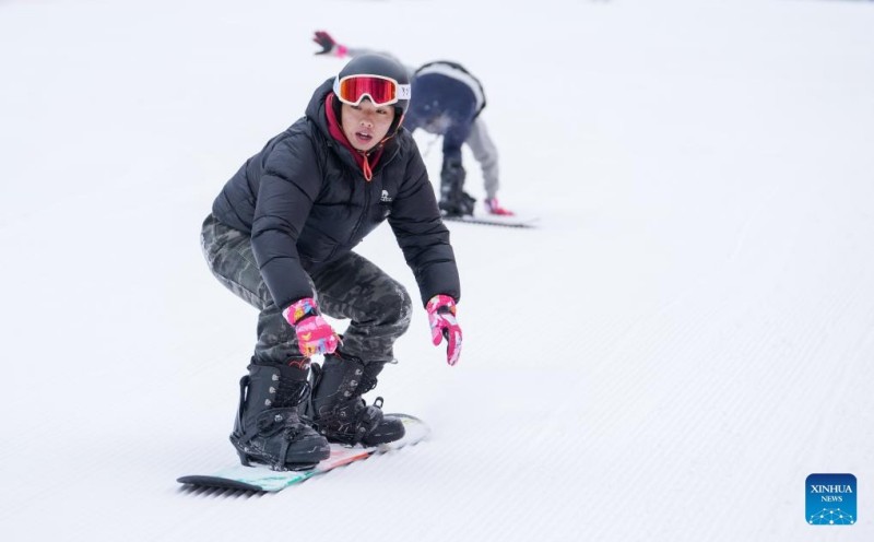 Έναρξη της χειμερινής τουριστικής περιόδου 2025 στο Σιτσουάν