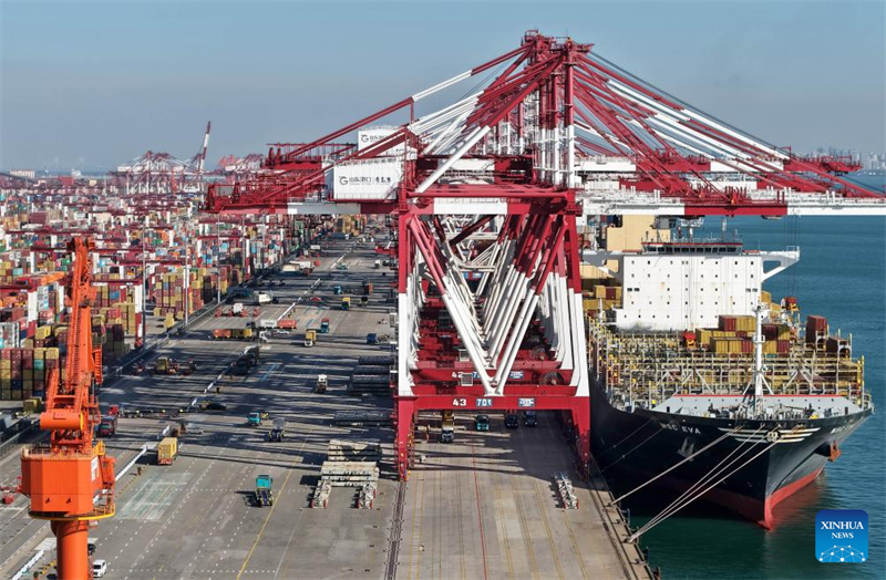 Το Λιμάνι Τσινγκντάο ξεπέρασε τα 700 εκατομμύρια τόνους σε διακίνηση φορτίου το 2025