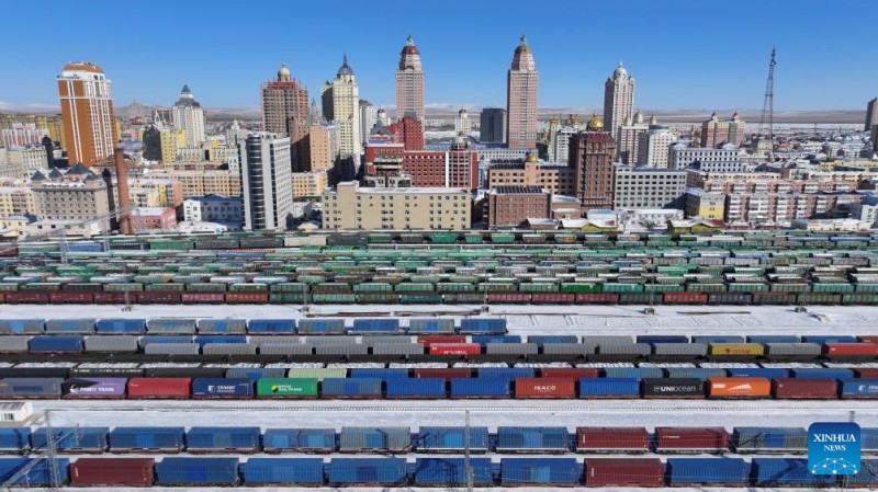 Ο ανατολικός άξονας της υπηρεσίας μεταφοράς εμπορευμάτων Κίνας-Ευρώπης καταγράφει πάνω από 1.000 δρομολόγια το 2026