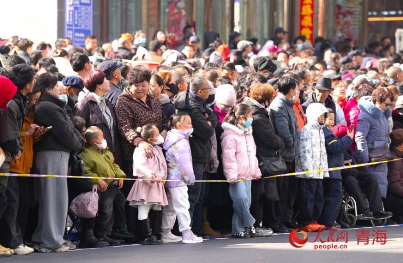 Παράστασεις Σεχούο πραγματοποιήθηκαν στην πόλη Σινίνγκ της Κίνας