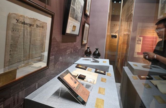 Έκθεση στο Πεκίνο φέρνει στο προσκήνιο τις ανταλλαγές μεταξύ των λαών της Κίνας και των ΗΠΑ