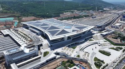 Νέα σιδηροδρομική γραμμή υψηλής ταχύτητας συνδέει την κεντρική με τη δυτική Κίνα για συντονισμένη ανάπτυξη