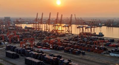 Σχεδόν 4.800 επιχειρήσεις με ξένο κεφάλαιο επέκτειναν τις επενδύσεις τους στην Κίνα κατά το πρώτο εξάμηνο