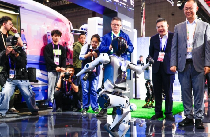 Τα κυριότερα σημεία του Περιπτέρου της Κίνας στην 8η Διεθνή Έκθεση Εισαγωγών της Κίνας στη Σαγκάη