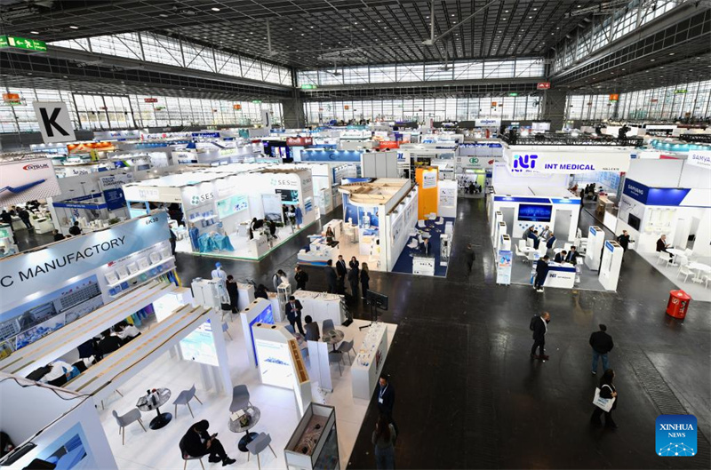 Πάνω από 1300 κινεζικές εταιρείες συμμετέχουν στην έκθεση Medica 2025 στη Γερμανία