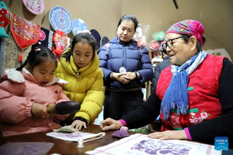 Η κατοικία Ντικενγκγιουάν της Κίνας προσελκύει τουρίστες