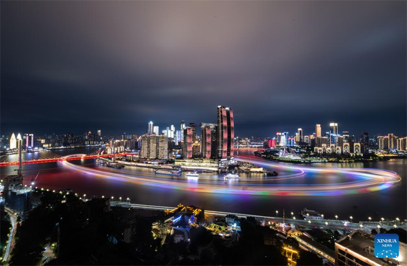 Η συνολική οικονομική παραγωγή της επαρχίας Σιτσουάν και του Δήμου Τσονγτσίνγκ ξεπερνά τα 10 τρισεκατομμύρια γιουάν