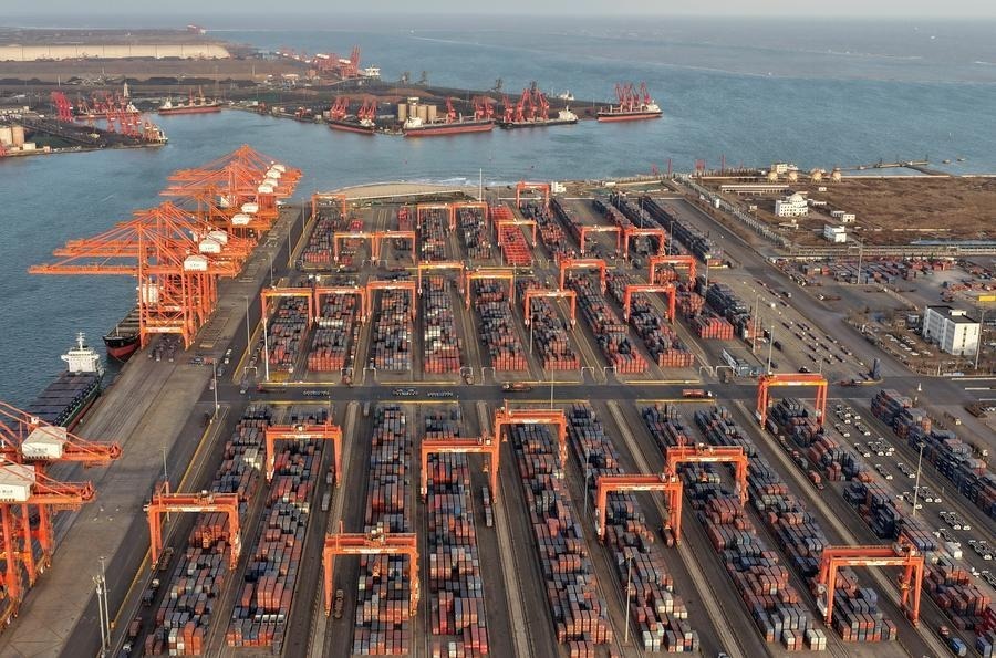 Το εξωτερικό εμπόριο της Κίνας ξεκινά δυναμικά το 2026 με διψήφια αύξηση