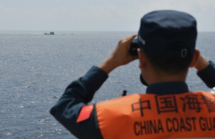 Το σκάφος Sandu της Κινεζικής Ακτοφυλακής πραγματοποιεί περιπολίες στη Θάλασσα της Νότιας Κίνας