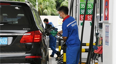 Η Κίνα εφαρμόζει προσωρινά μέτρα ελέγχου για τις τιμές λιανικής πώλησης της βενζίνης και του πετρελαίου κίνησης