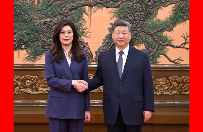 Ο Σι συναντά την ηγέτιδα του ΚΜΤ Τσενγκ Λι-γουν στο Πεκίνο