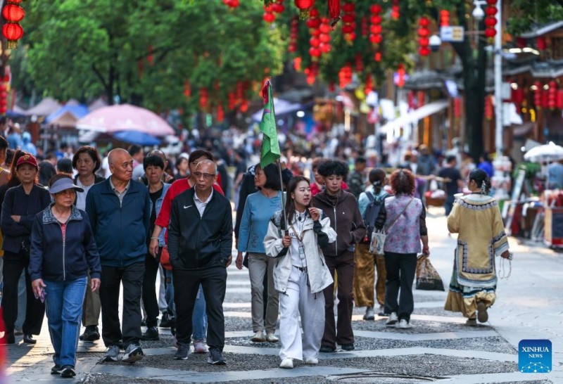 Ο πολιτιστικός τουρισμός αναζωογονεί ένα κάποτε φτωχό χωριό στην επαρχία Γκουέϊτζου της Κίνας