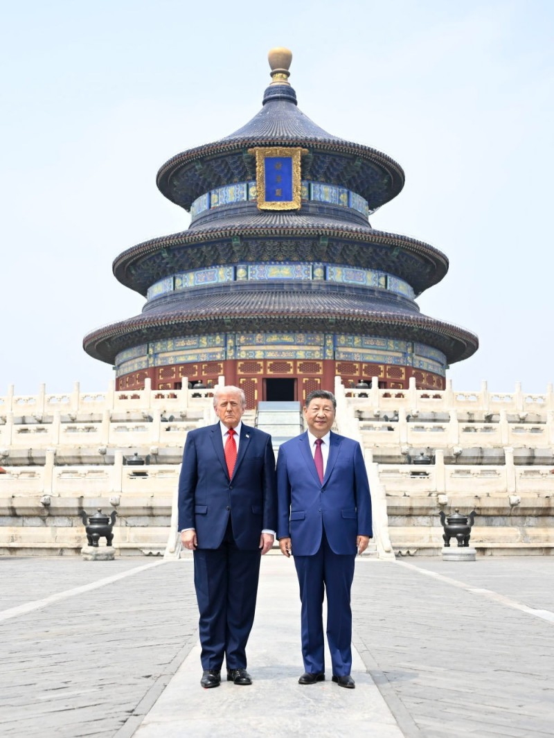 Ο Σι Τζινπίνγκ και ο Ντόναλντ Τραμπ επισκέπτονται τον Ναό του Ουρανού στο Πεκίνο