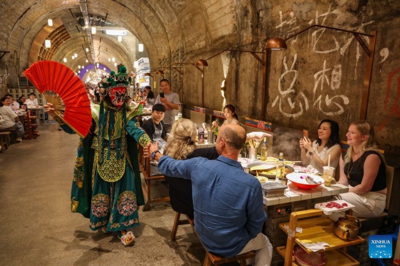 «China Cool»: η Κίνα προσελκύει διεθνείς τουρίστες με πολλούς και διαφορετικούς τρόπους